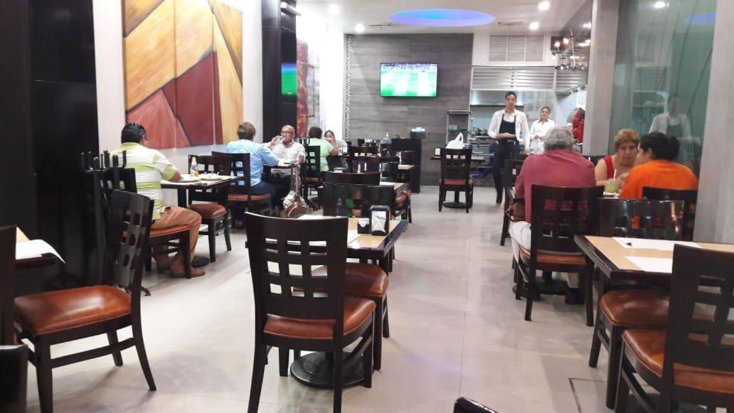 Hotel Alcazar Poza Rica Екстериор снимка